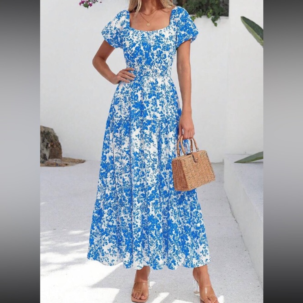 Elegant blue floral print maxi dress